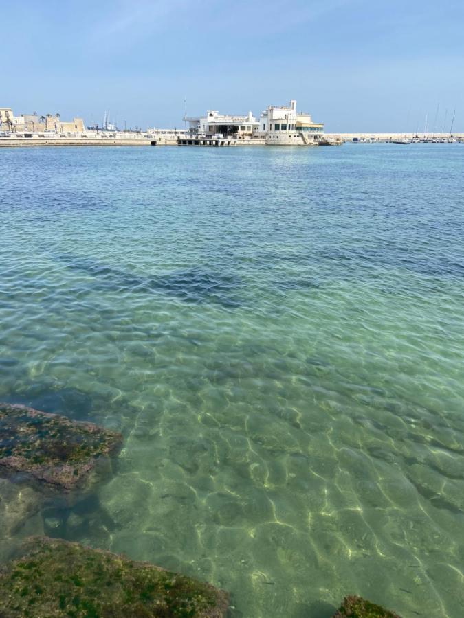 "Ultima" Love Boat باري المظهر الخارجي الصورة